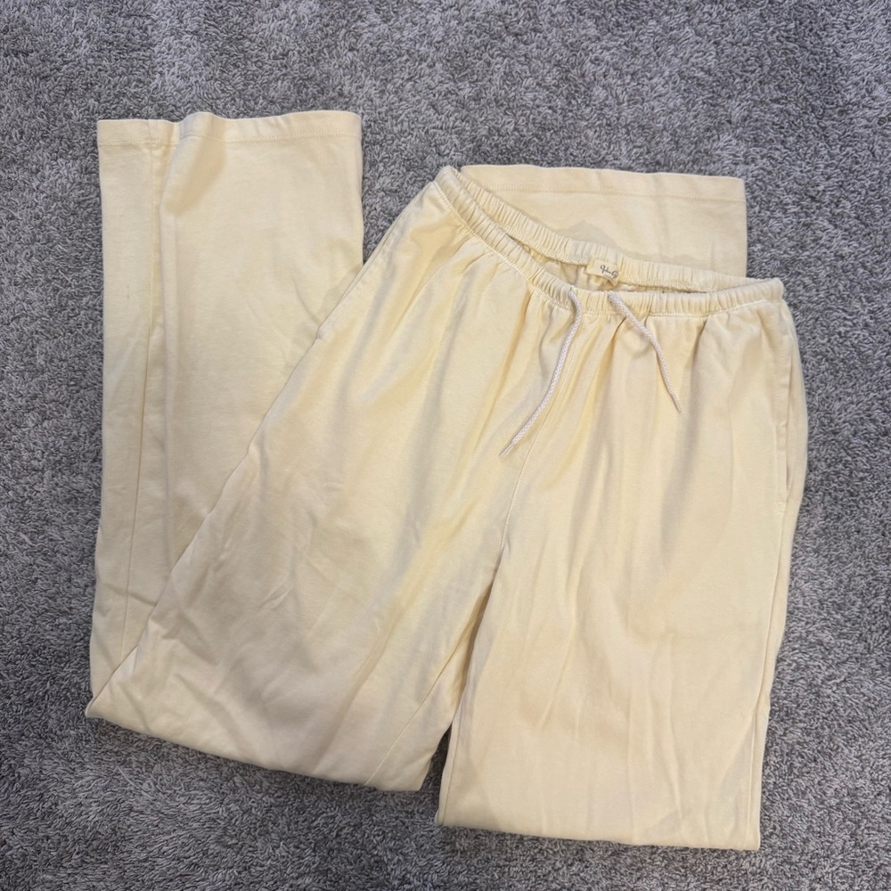 Brandy Melville Autumn Tie Sweatpants